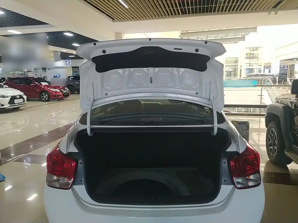Hyundai Verna 2019 2017 1.4L Manual Renewal Edition China VI