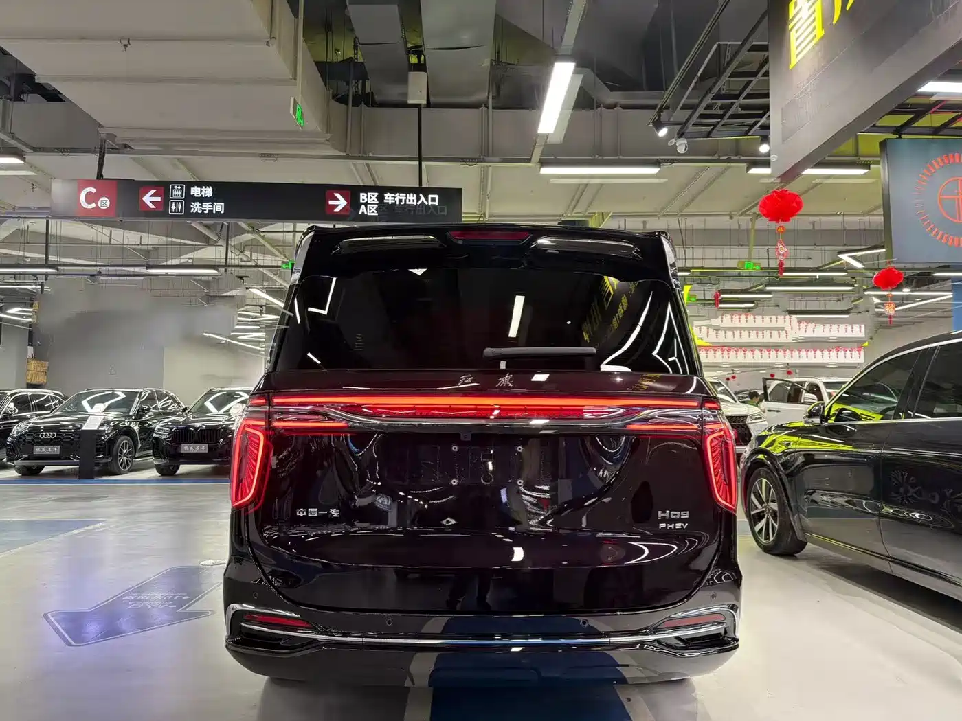 Hongqi HQ9 PHEV 2024 Model 2.0T AWD Business Edition фото 5