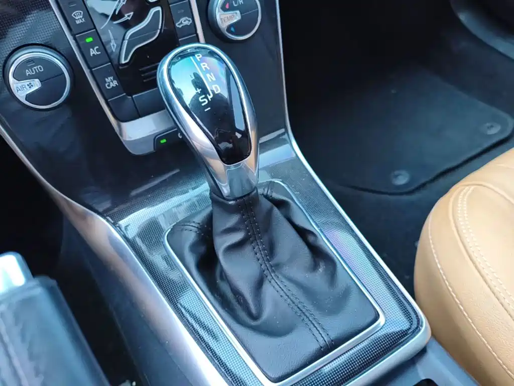 Volvo V40 2019 2018 T3 Inscription Edition