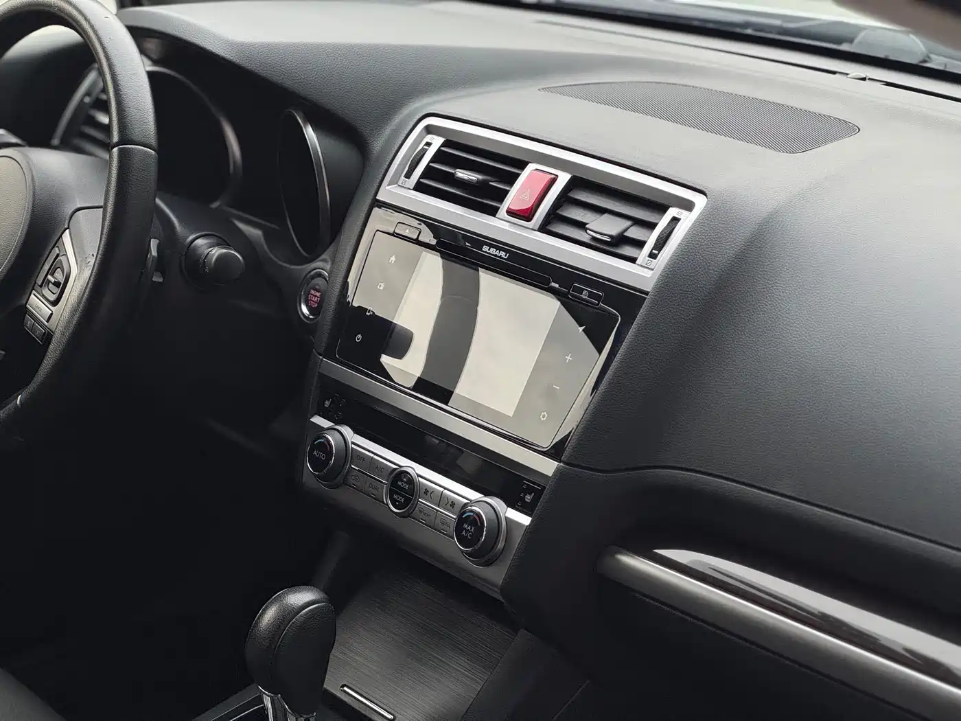 Subaru Outback 2015 2.5i Luxury Navigation Edition фото 9