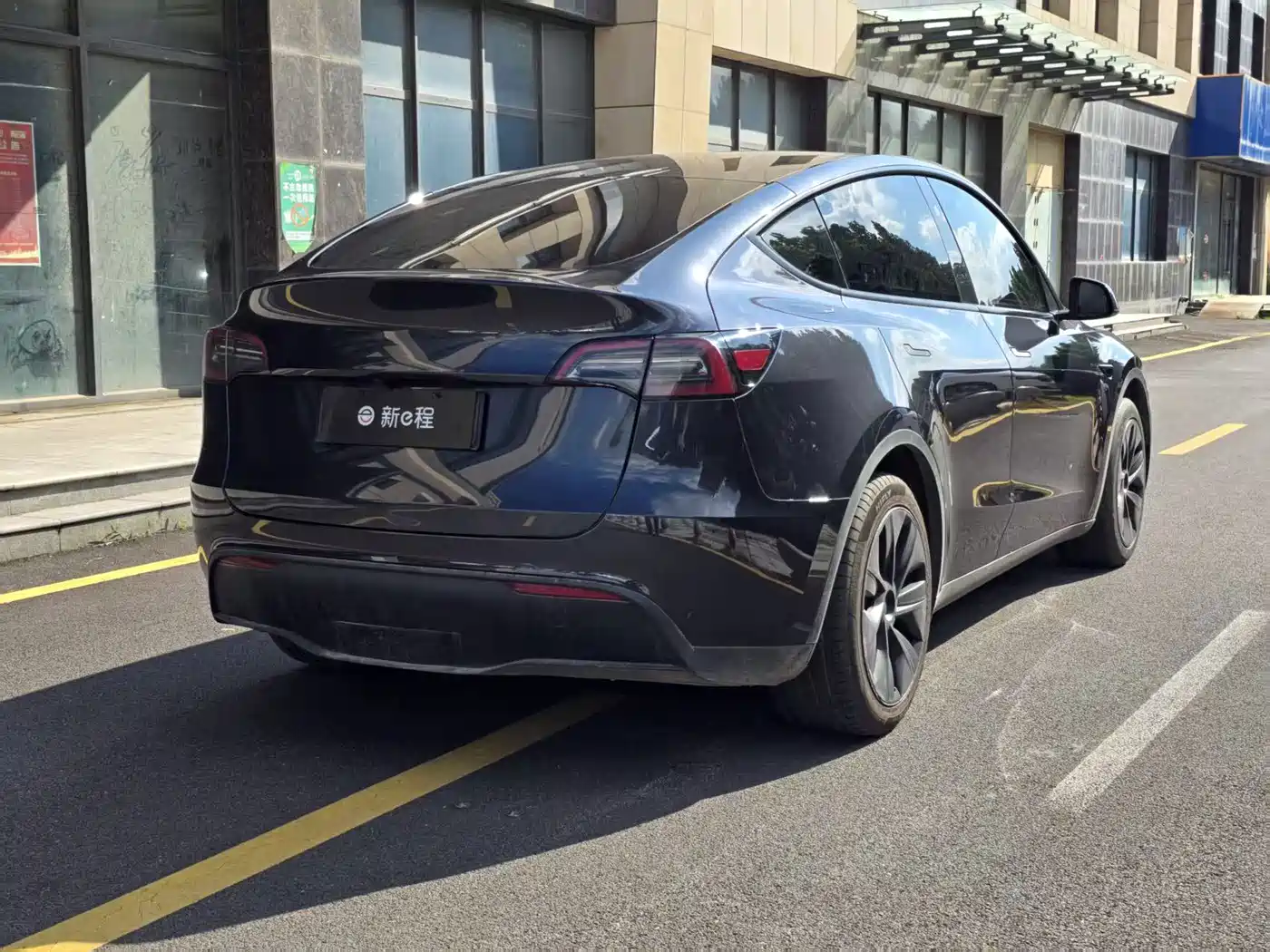 Фото 4 - Tesla Model Y