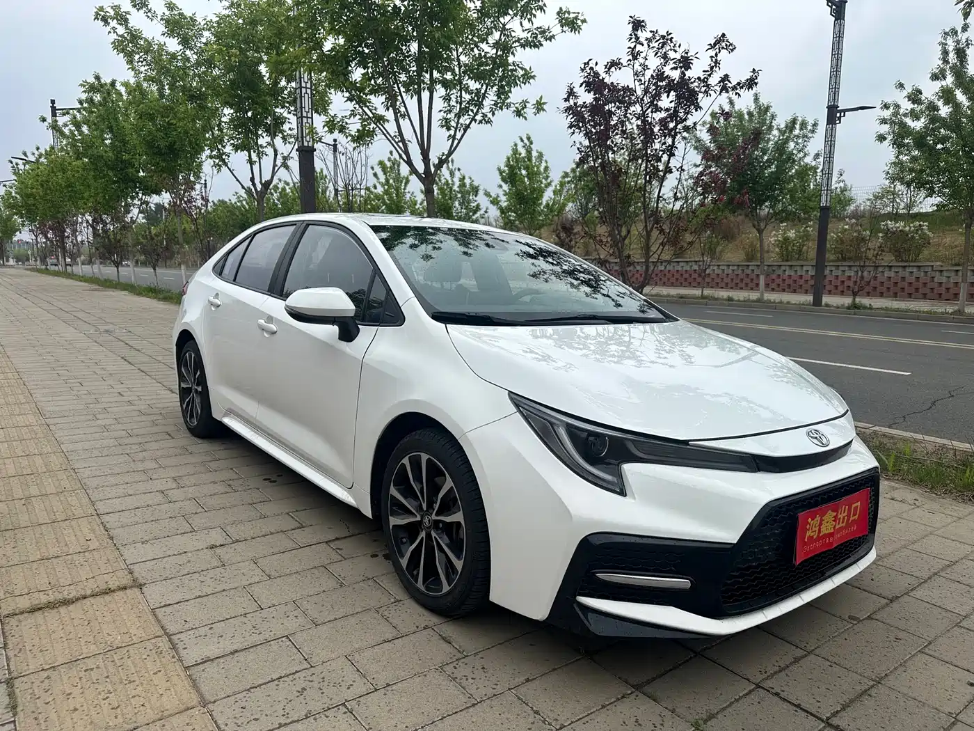 Toyota Levin 2021 185T CVT Sport Edition фото 3