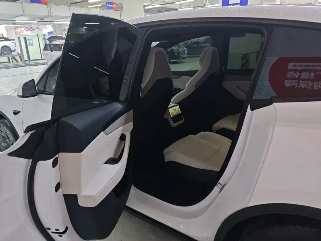 Tesla Model Y L 2025 2025 Facelift Long Range AWD