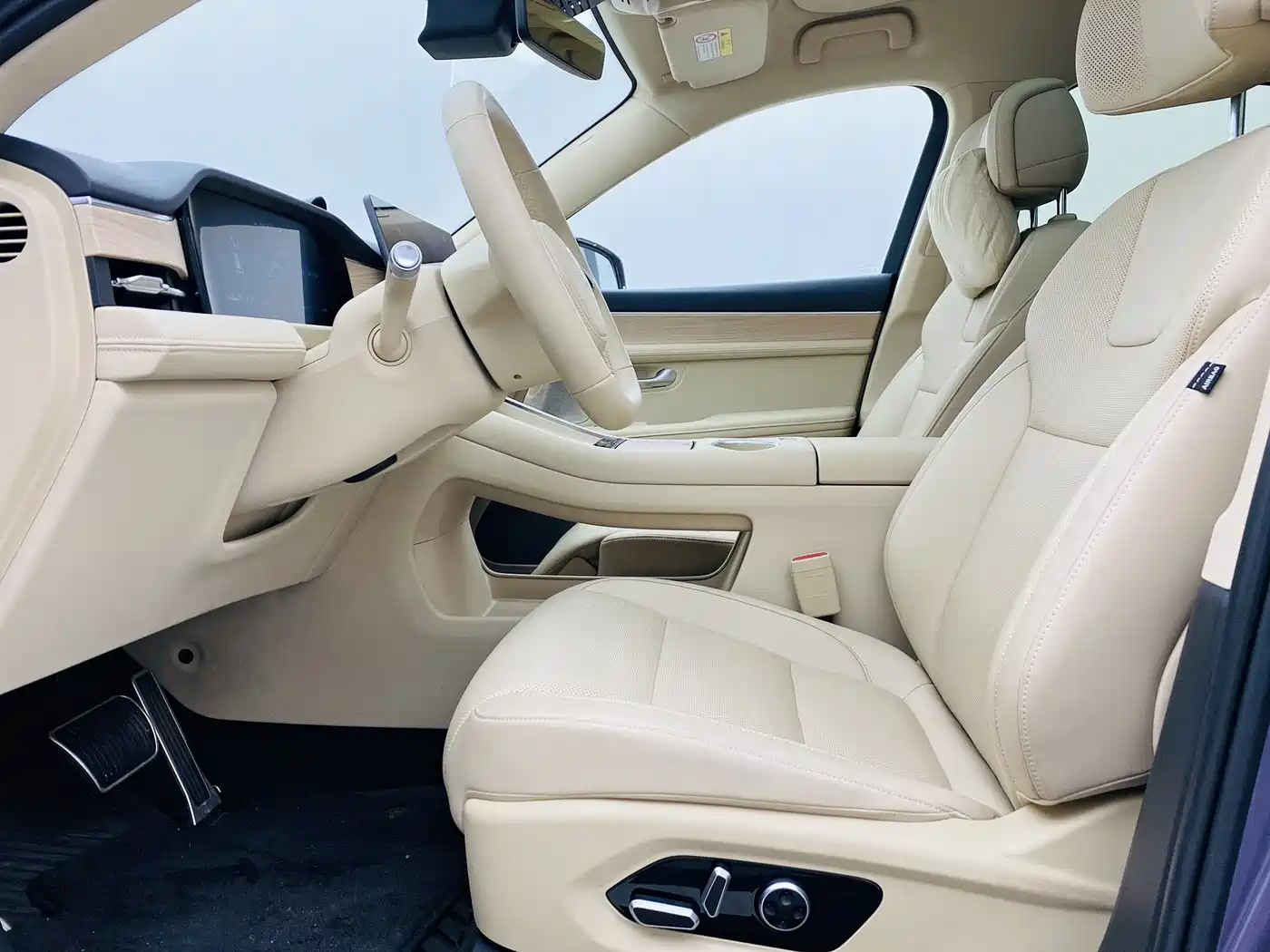 AITO Wenjie AITO M5 2025 Extended Range Ultra AWD фото 15