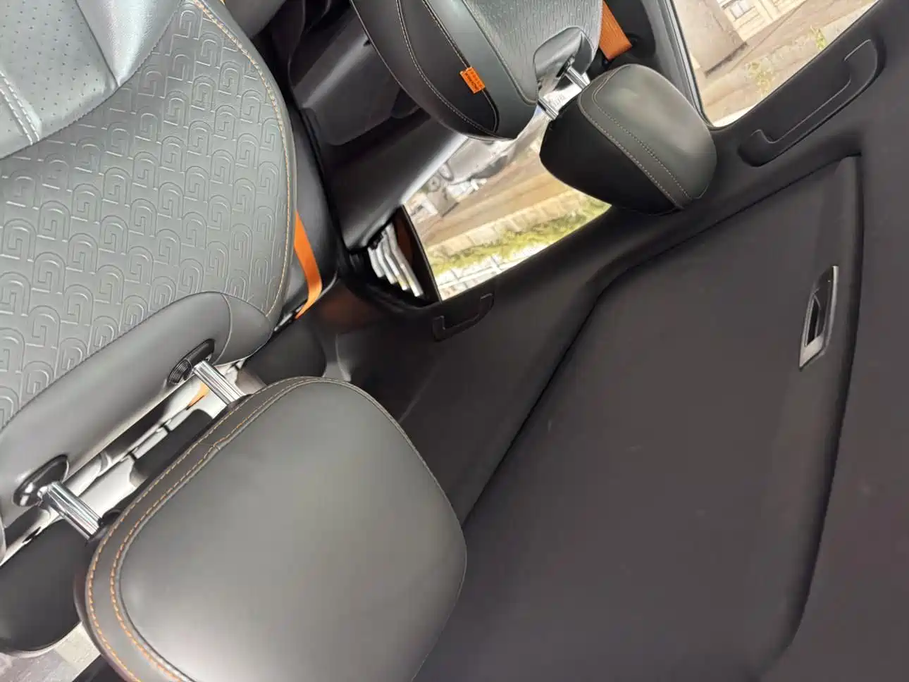 GAC Trumpchi Trumpchi Emkoo 2022 270T DCT J16 R-style Track Edition фото 11