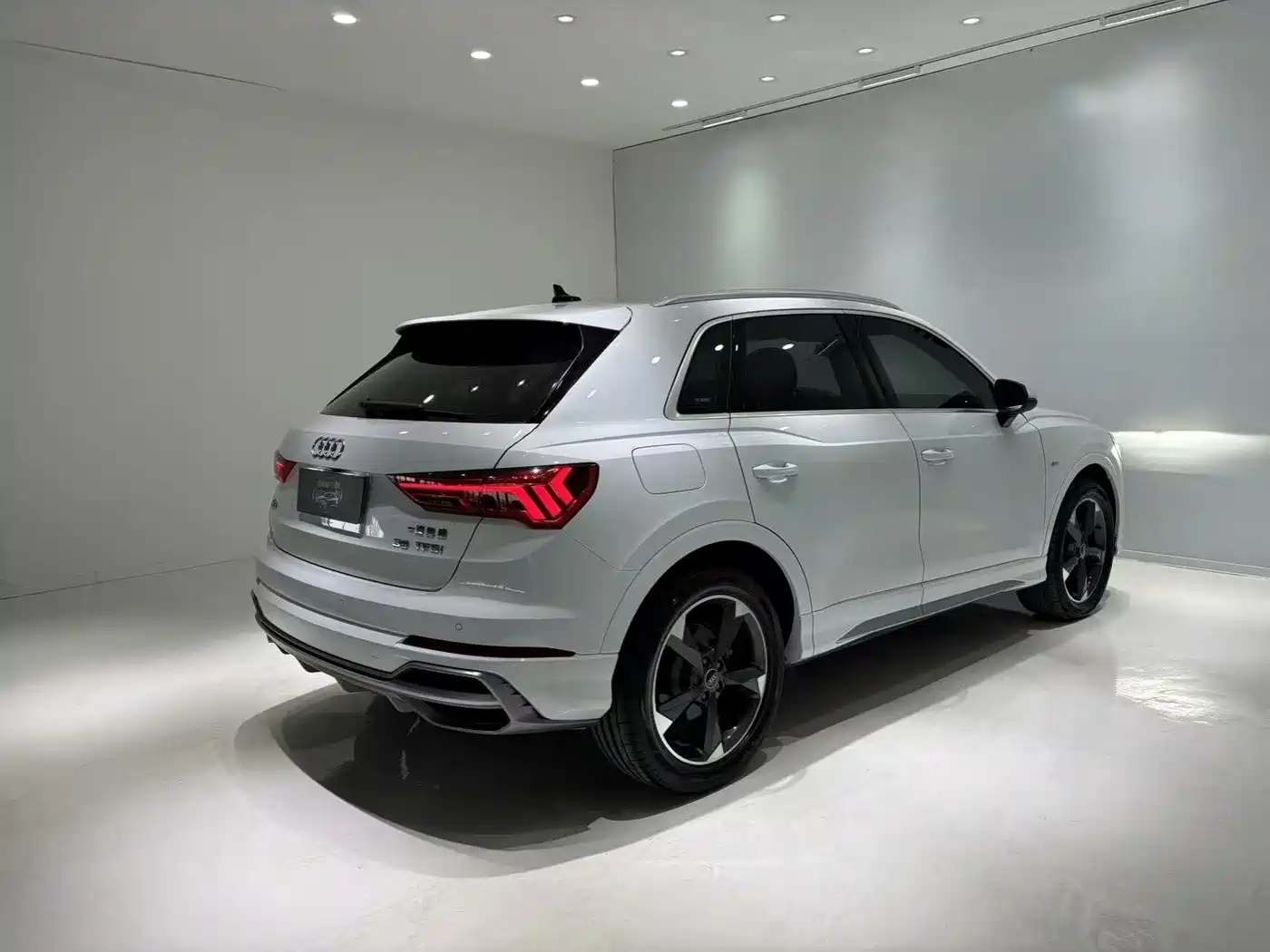 Audi Q3 2022 35 TFSI Fashion Dynamic фото 4