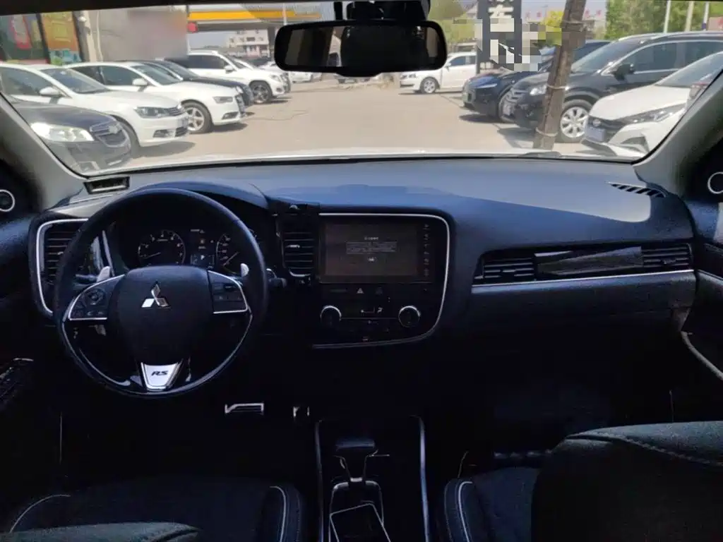 Mitsubishi Outlander 2021 2.4L 4WD Yaodong Edition 5-seater фото 10