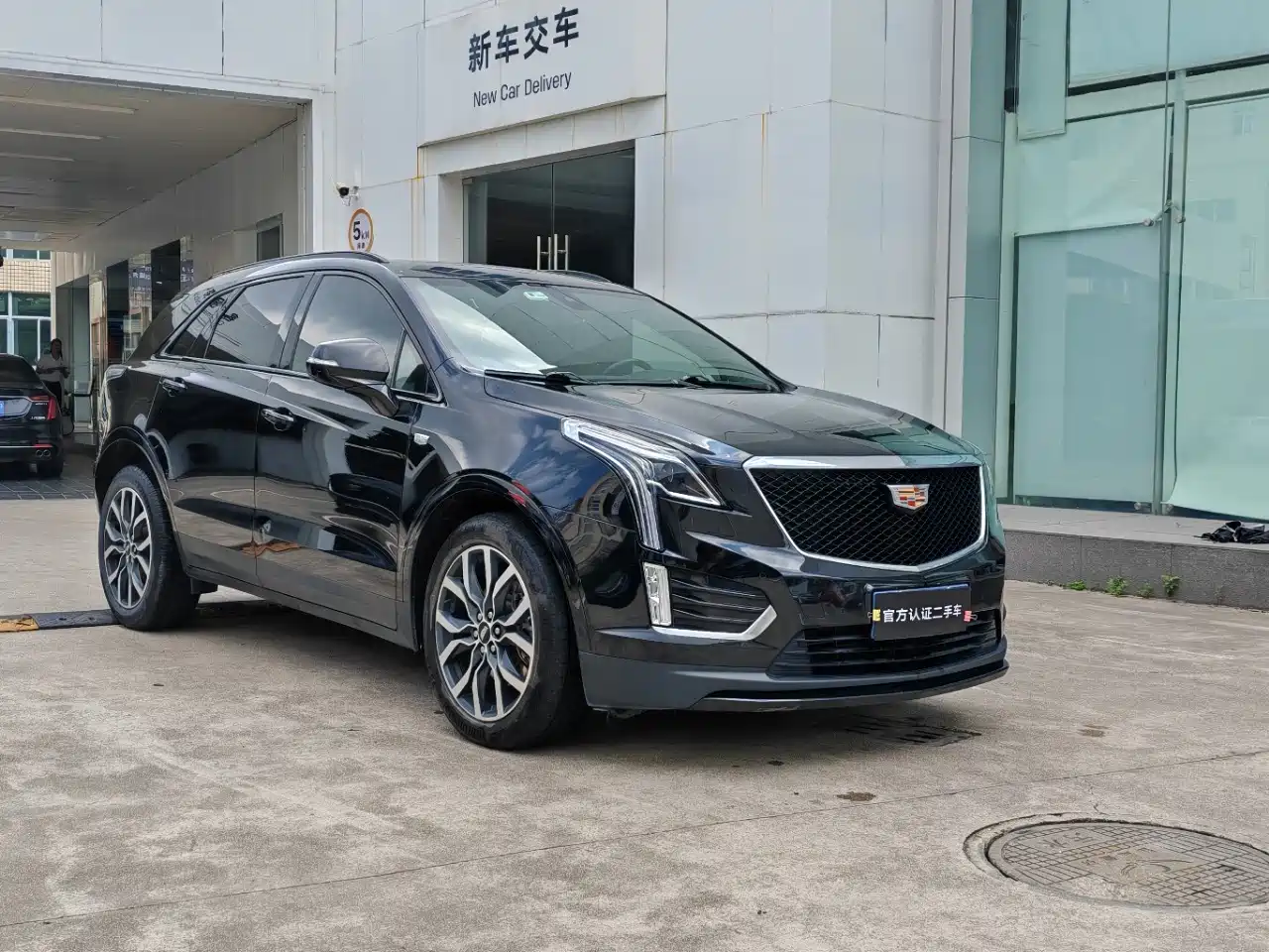 Фото 3 - Cadillac XT5