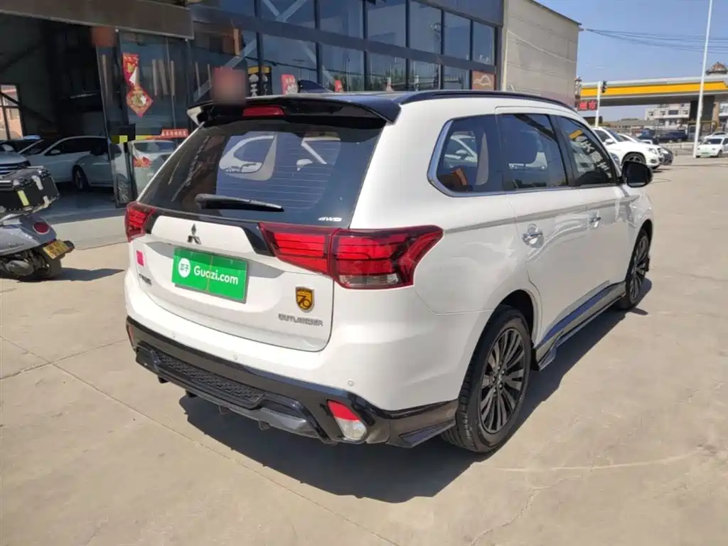 Mitsubishi Outlander 2021 2.4L 4WD Yaodong Edition 5-seater фото 7