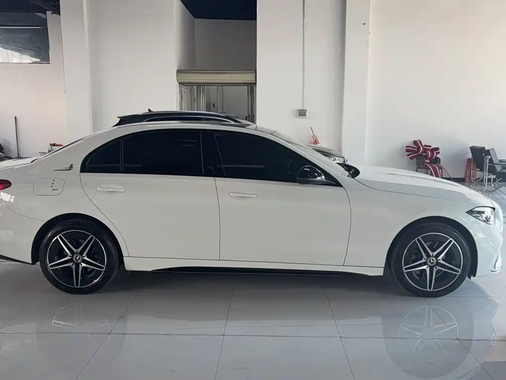 Фото 7 - Mercedes-Benz C-Class