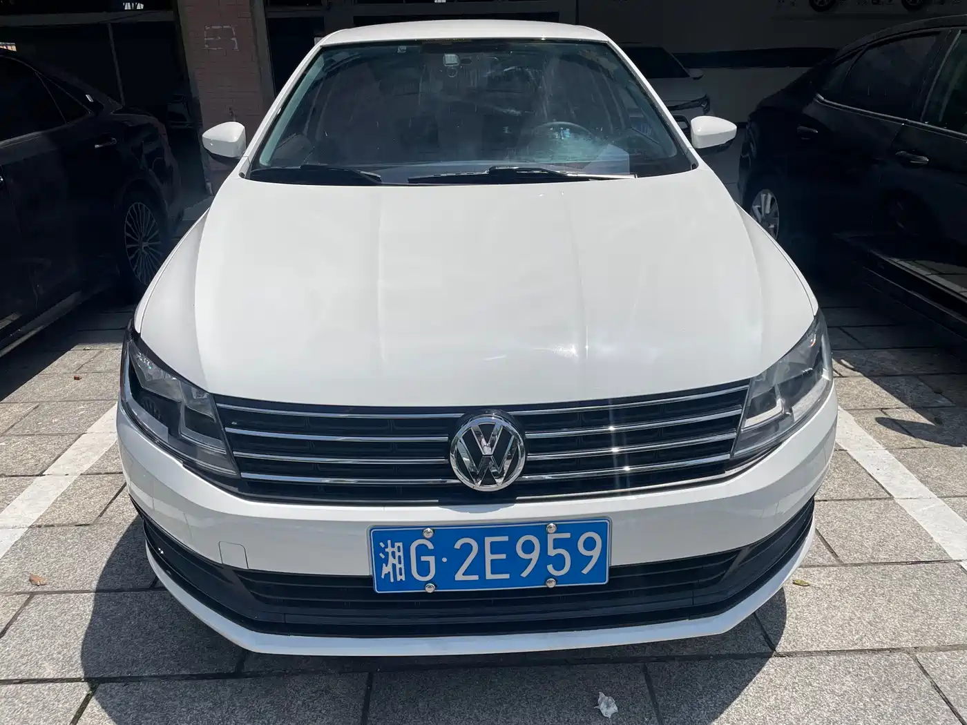 Volkswagen Lavida 2017 1.6L Automatic Trend Edition фото 2