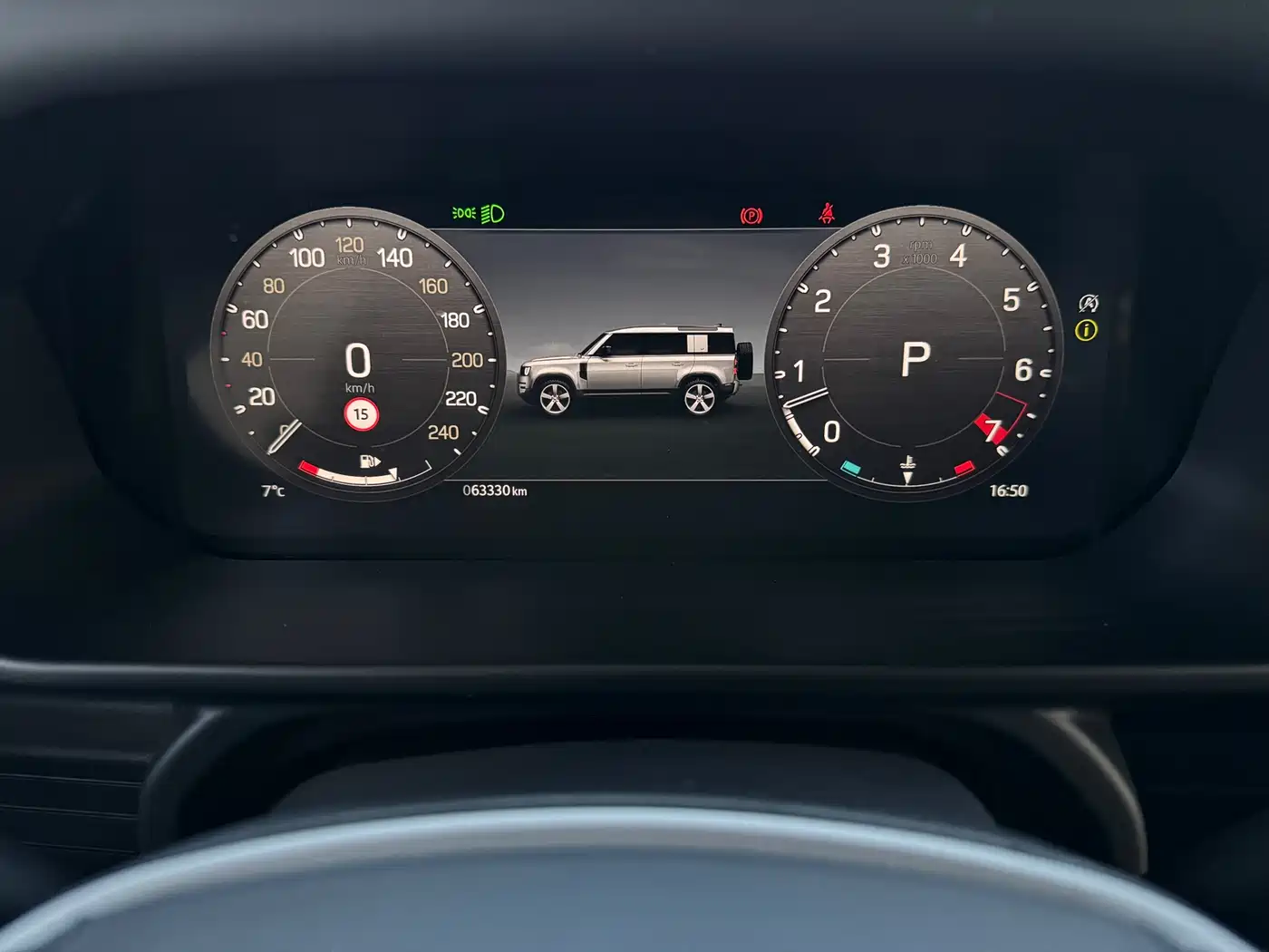 Land Rover Defender 2023 Model 110 3.0T P400 Dark Special Edition фото 18