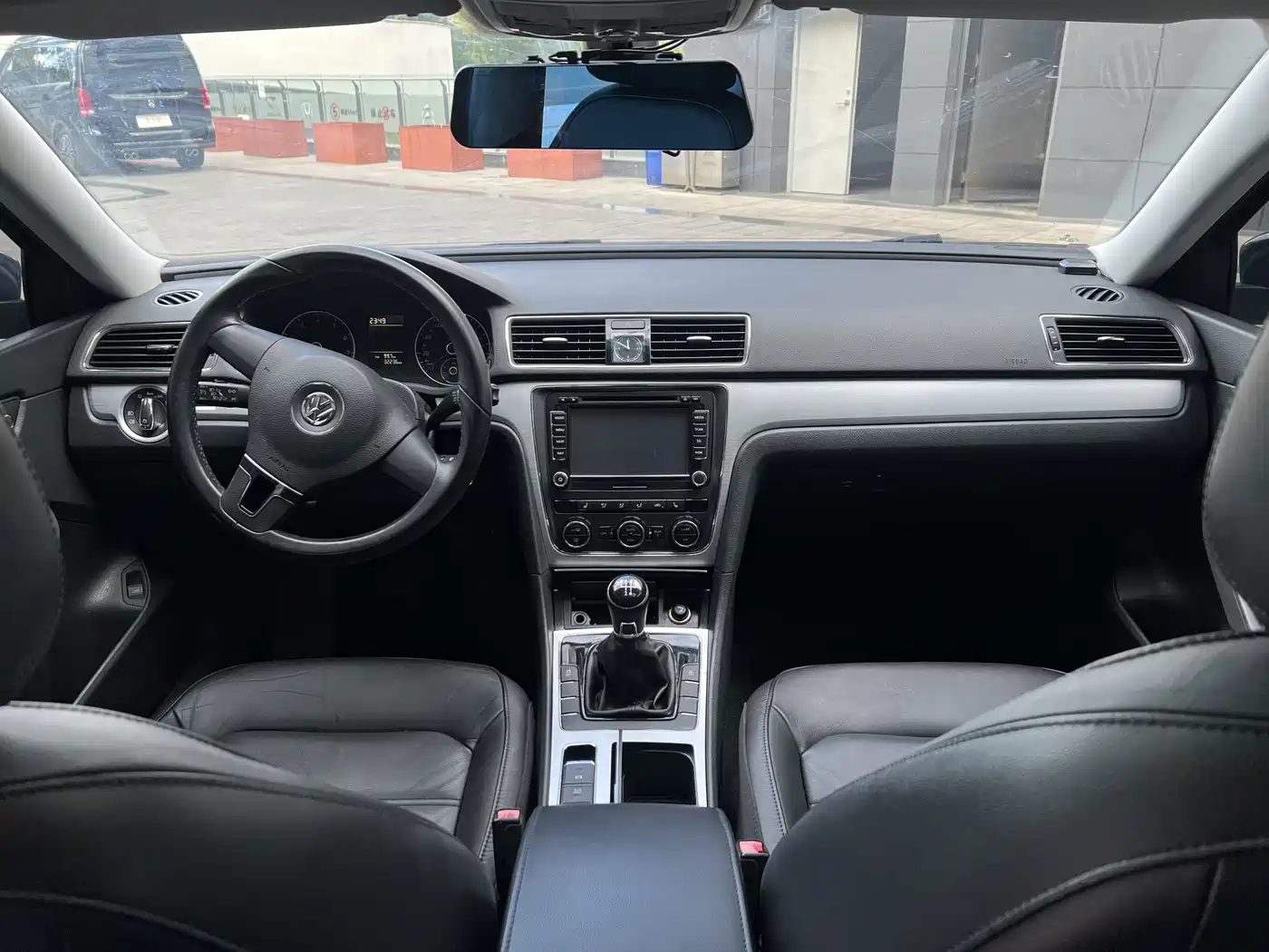 Volkswagen Passat 2014 1.4TSI Manual Luxury Edition фото 5
