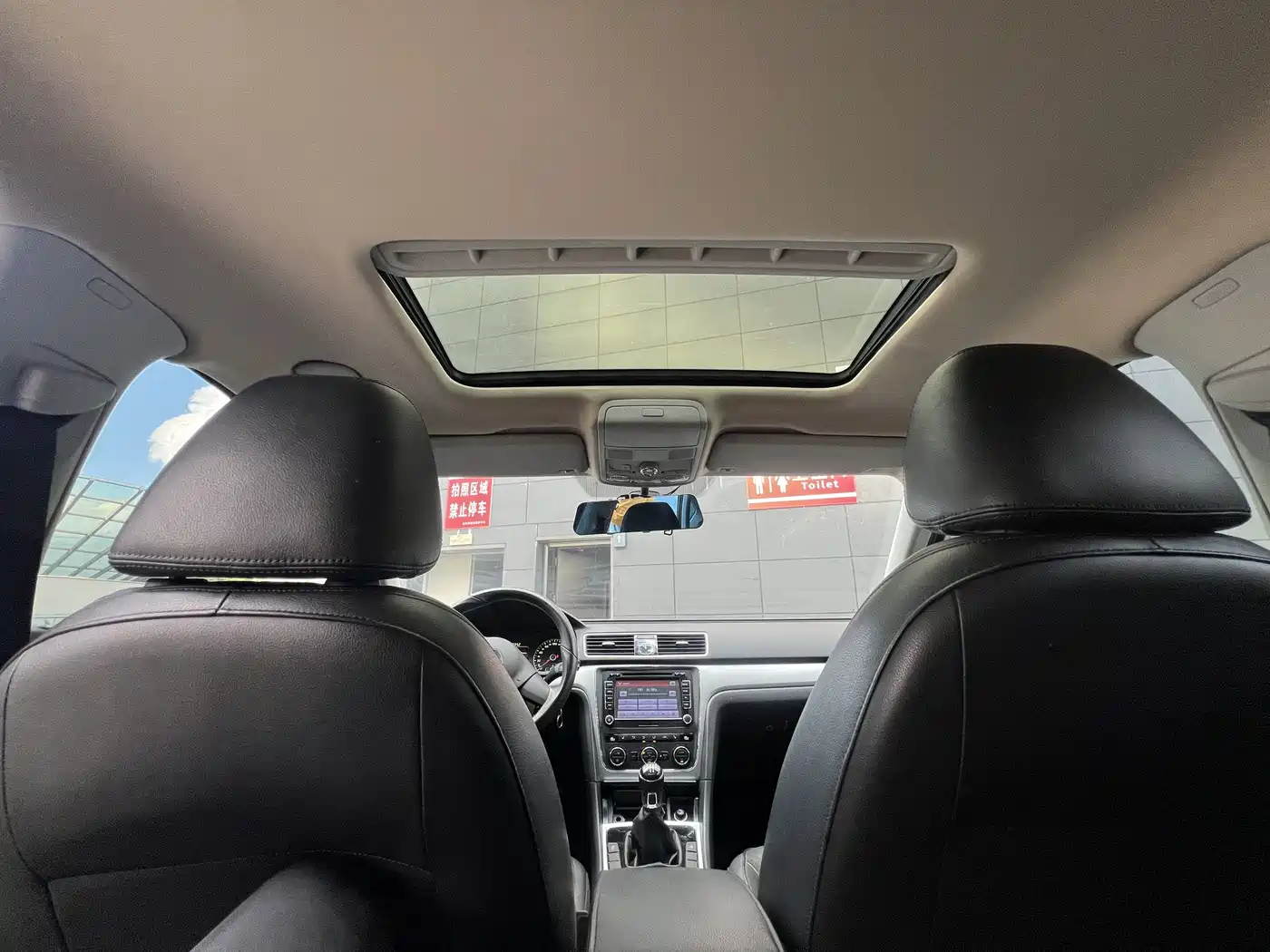Volkswagen Passat 2014 1.4TSI Manual Luxury Edition фото 13