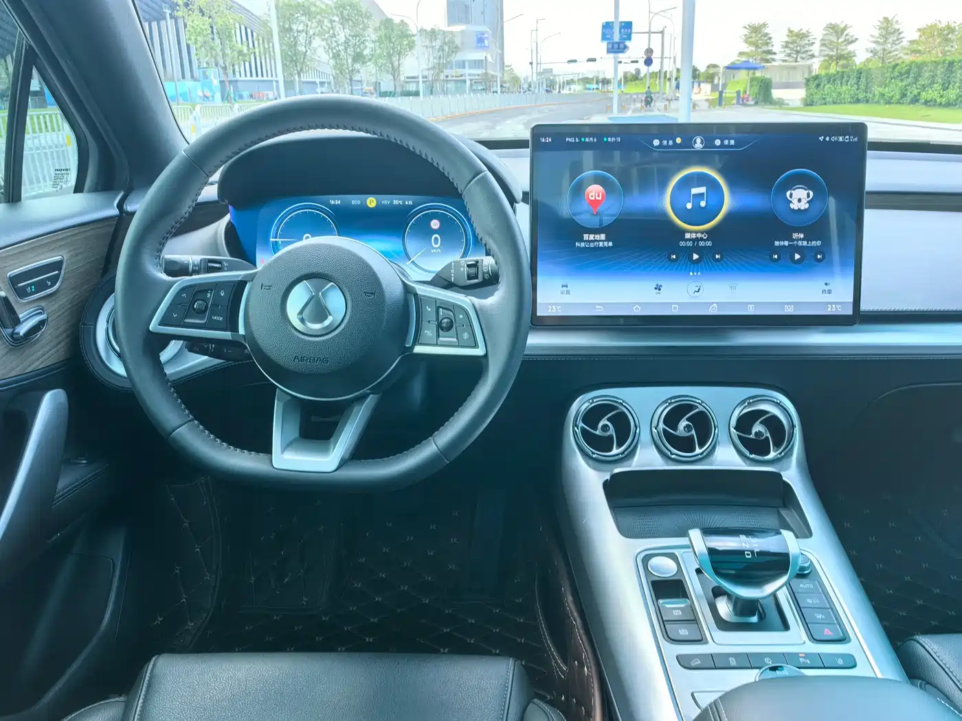 Denza X 2020 PHEV Classic Edition фото 11