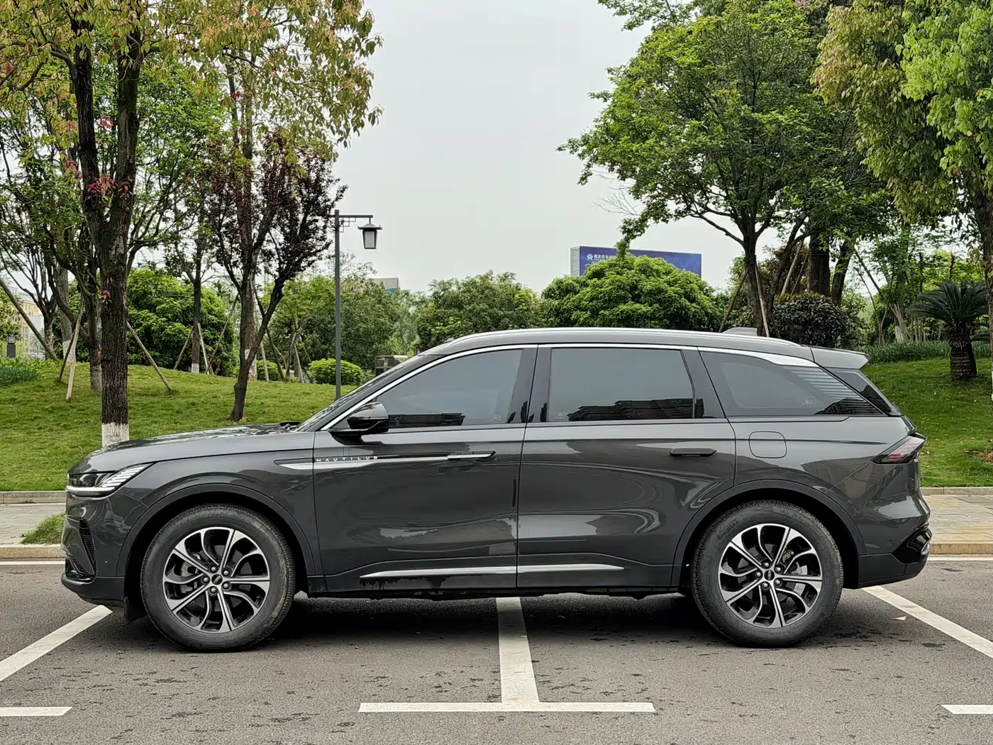 LINCOLN NAVIGATOR