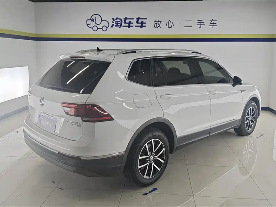 Volkswagen Tiguan L 2017 330TSI Automatic 2WD Luxury Edition фото 3