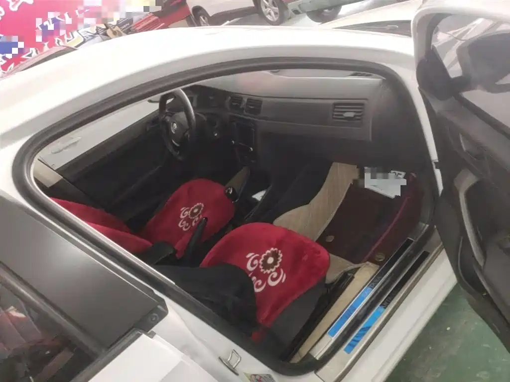 Volkswagen Santana 2016 1.4L Manual Trend Edition фото 11