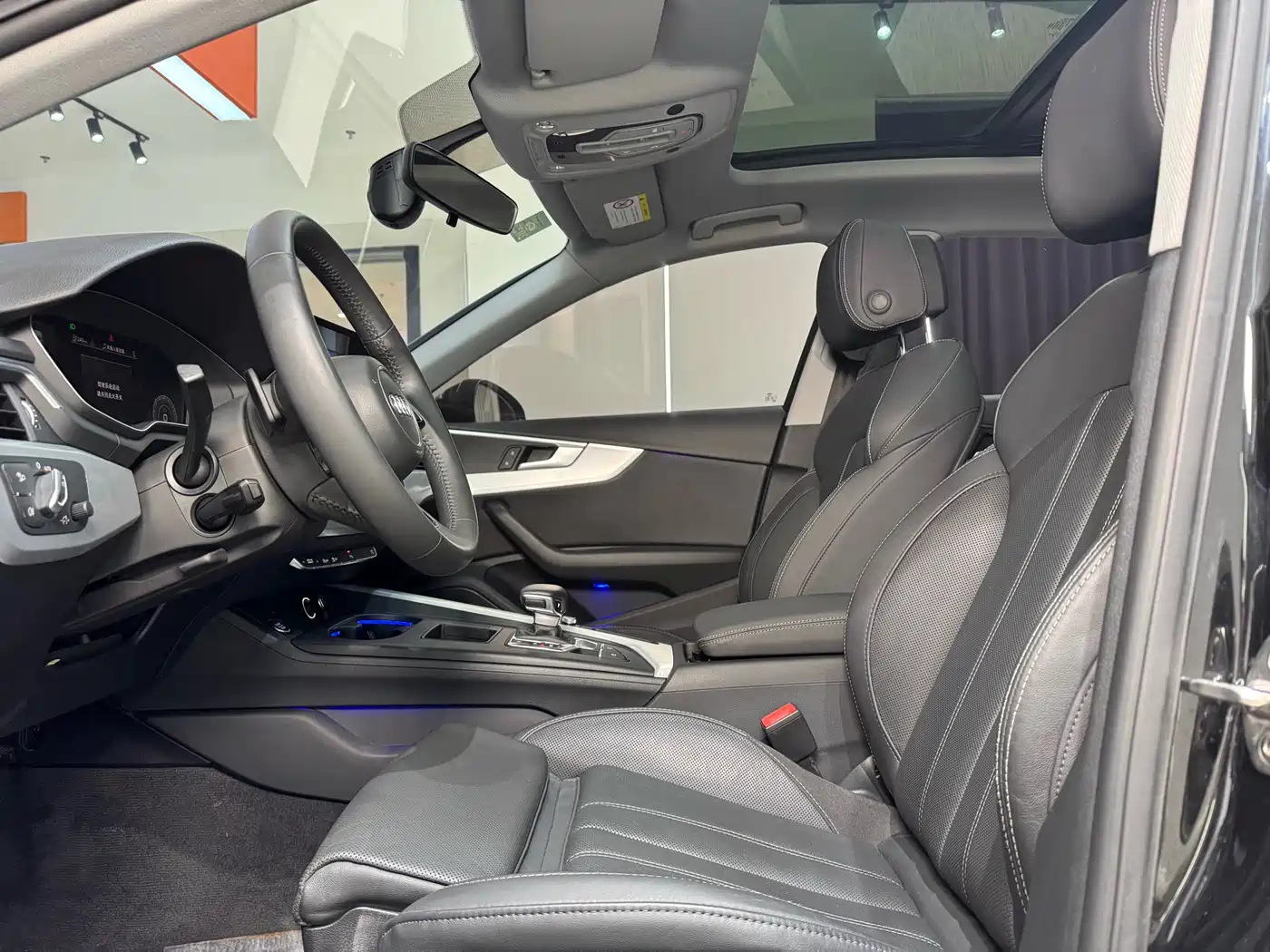 Audi A4L 2020 40 TFSI Fashion Dynamic Edition фото 15