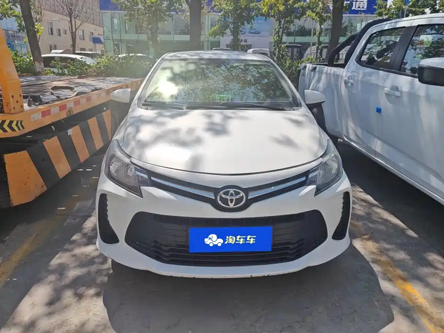 Фото 2 - Toyota Vios