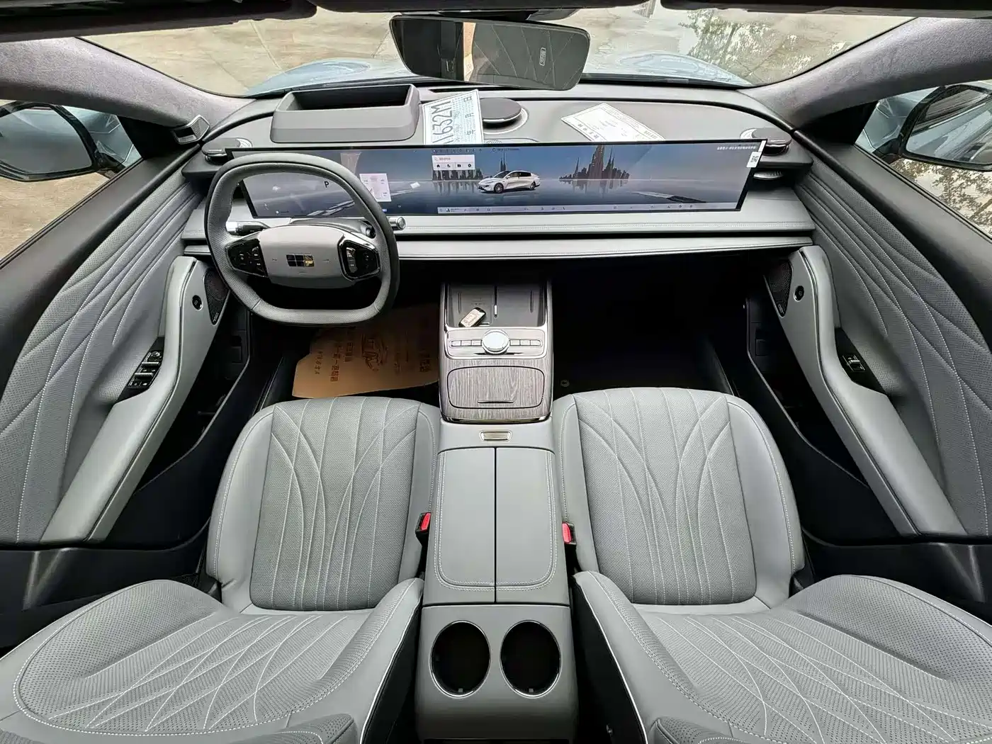 Geely Galaxy Galaxy E8 2025 700km Long Voyage Smart Drive Edition фото 6