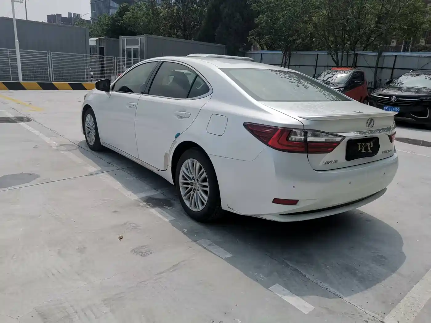 Lexus ES 2015 200 Elite Edition фото 9