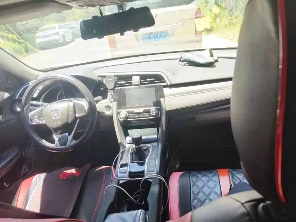 صورة 12 - Honda Civic