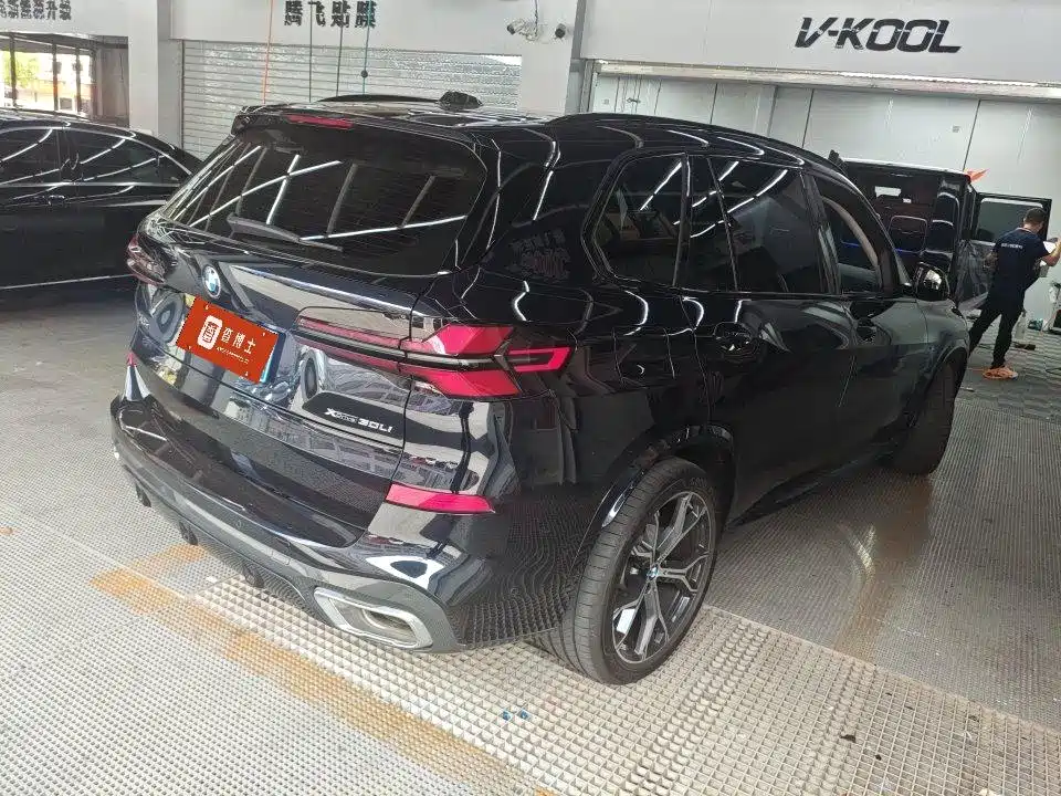 BMW X5 2026 2026 xDrive 30Li Luxury M Sport Night Edition Package