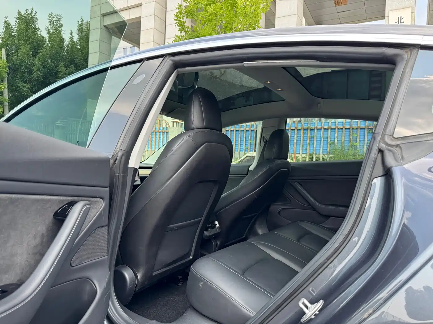 Tesla Model 3 (Import) 2019 2019 Long Range All-Wheel Drive Edition