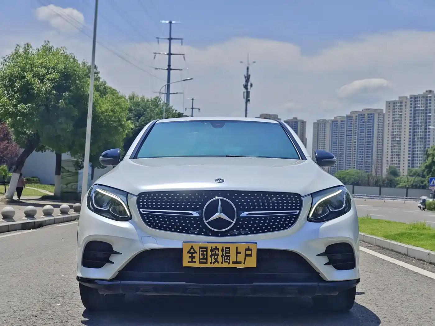Mercedes-Benz GLC Coupe 2018 GLC 200 4MATIC Coupe SUV фото 2