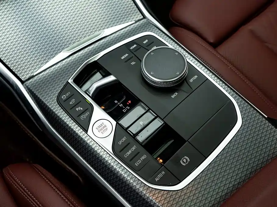 BMW 3 Series 2024 325Li M Sport Shadowline Package фото 27