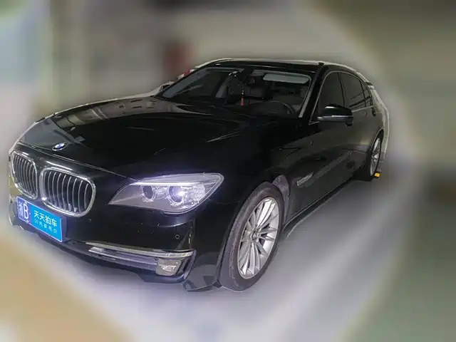 BMW 7 Series 2014 730Li Premium — фото 1