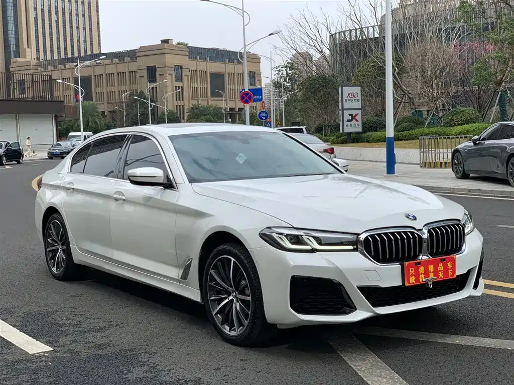 BMW 5 Series 2022 Model Third Facelift 530Li Premium M Sport Package фото 3
