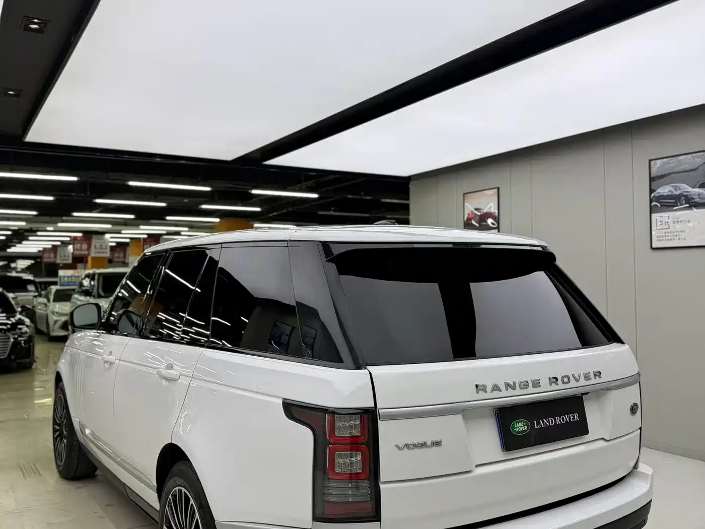Land Rover Range Rover 2014 3.0 SC V6 Vogue фото 4