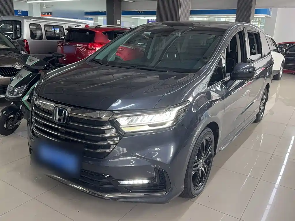 Фото 1 - Honda Odyssey