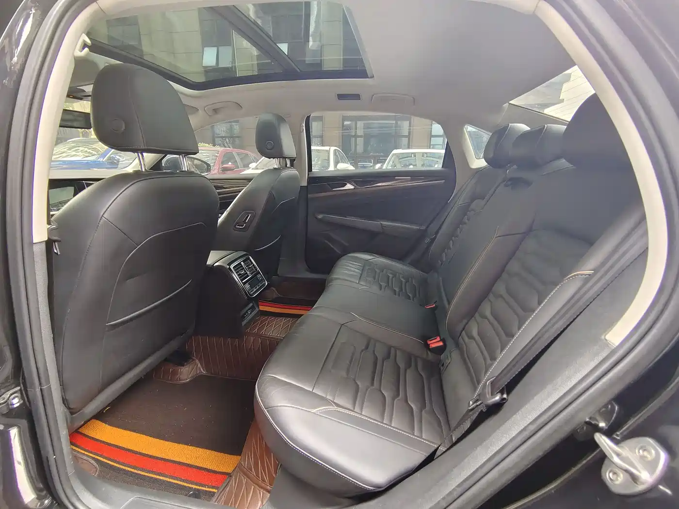 Volkswagen Passat 2021 Model 330TSI Elite Edition фото 11