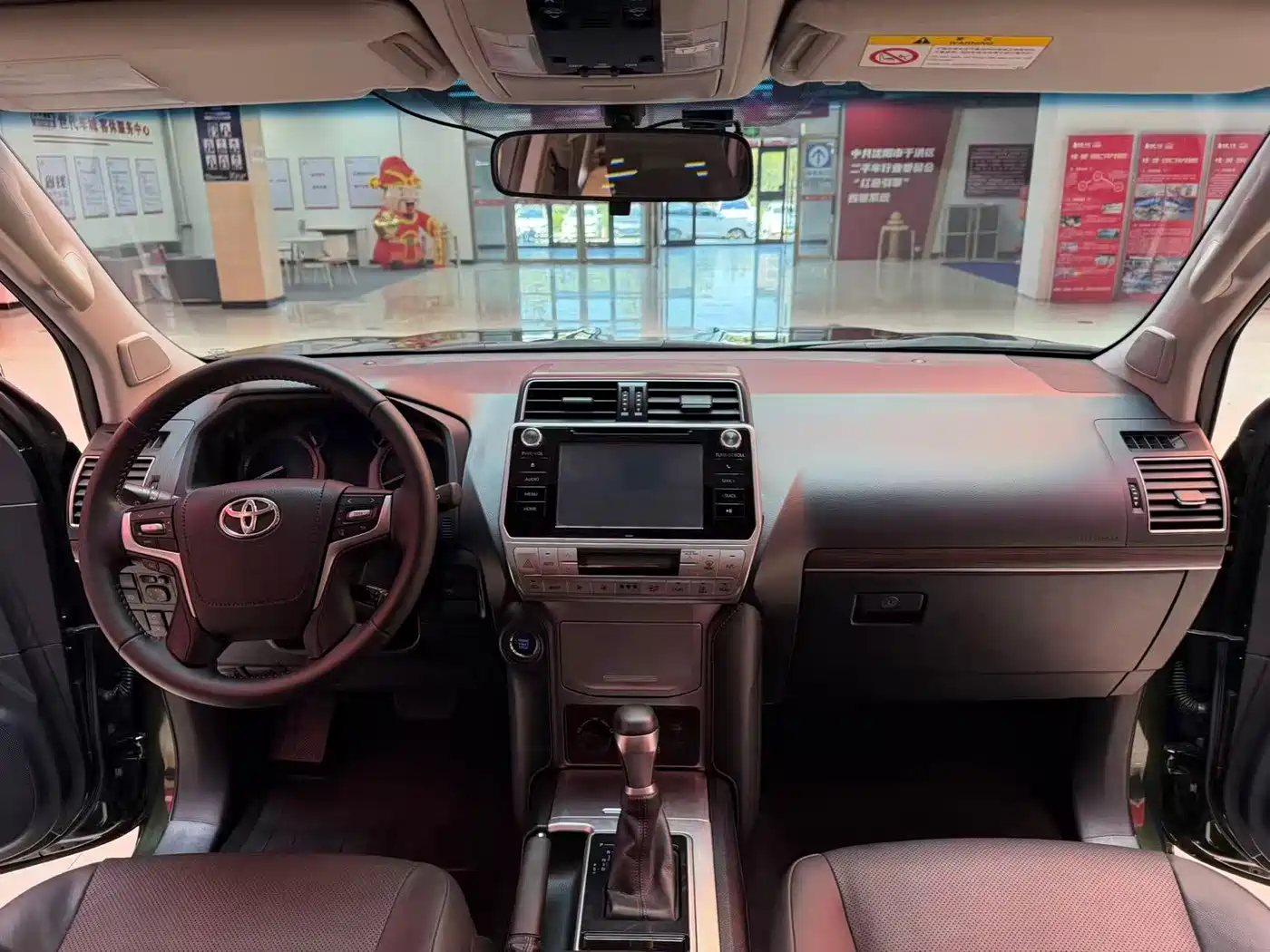 Toyota Prado 2018 3.5L Auto TX-L фото 10