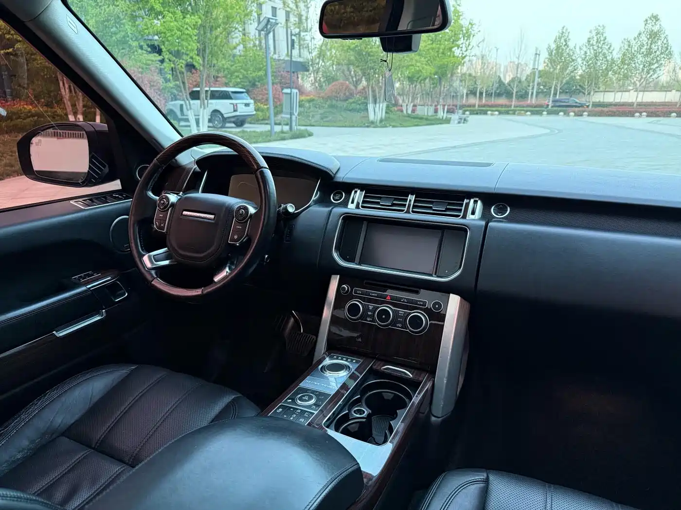 Land Rover Range Rover 2014 3.0 TDV6 Vogue SE фото 18