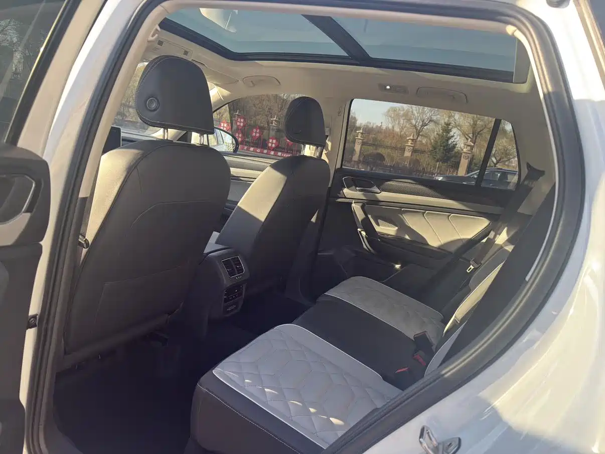 Volkswagen Tayron 2023 280TSI 2WD Luxury Plus Advanced Edition фото 10