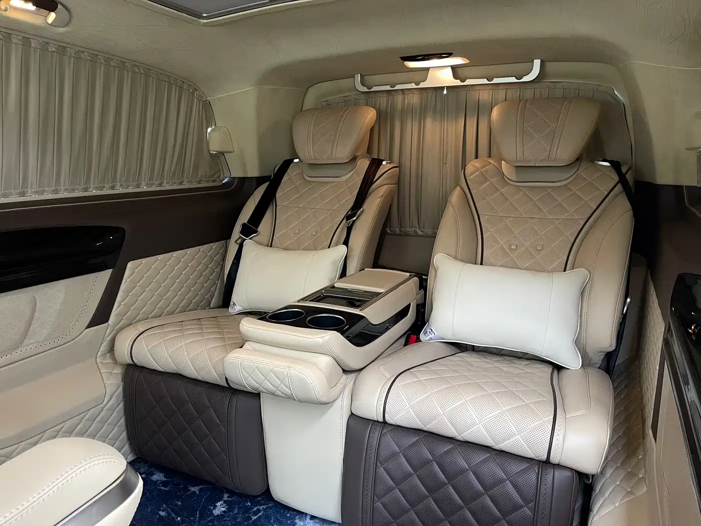 Mercedes-Benz Vito 2021 2.0T Business Edition 7-seater фото 8