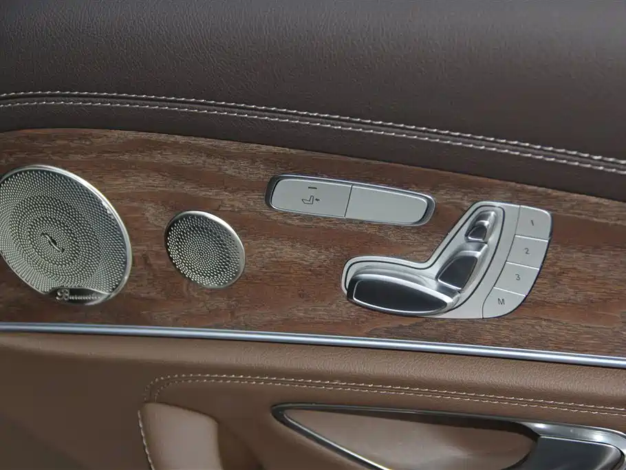Mercedes-Benz E-Class 2022 E 300 L Luxury фото 30