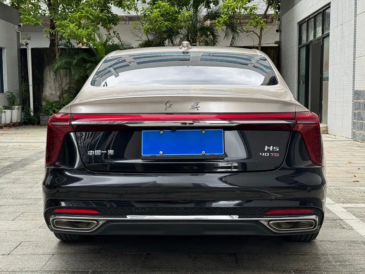 Hongqi H5 2023 2.0T Auto Smart Connect Flag Comfort фото 13