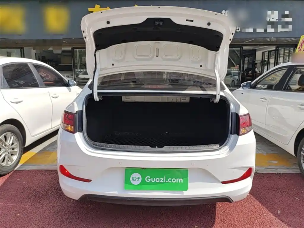 Hyundai Elantra 2018 1.6L Automatic Pleasing Edition GL China VI фото 19
