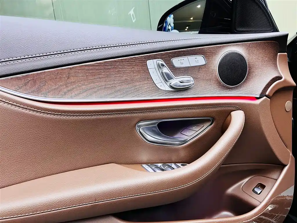 Mercedes-Benz E-Class 2021 E 300 L Fashion фото 11