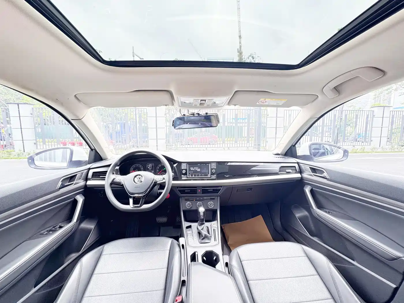 Volkswagen Lavida 2019 1.5L Automatic Comfort Edition China VI фото 5