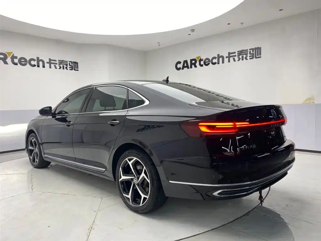 Volkswagen Passat 2023 Facelift 330TSI Starlight Elite Edition фото 7