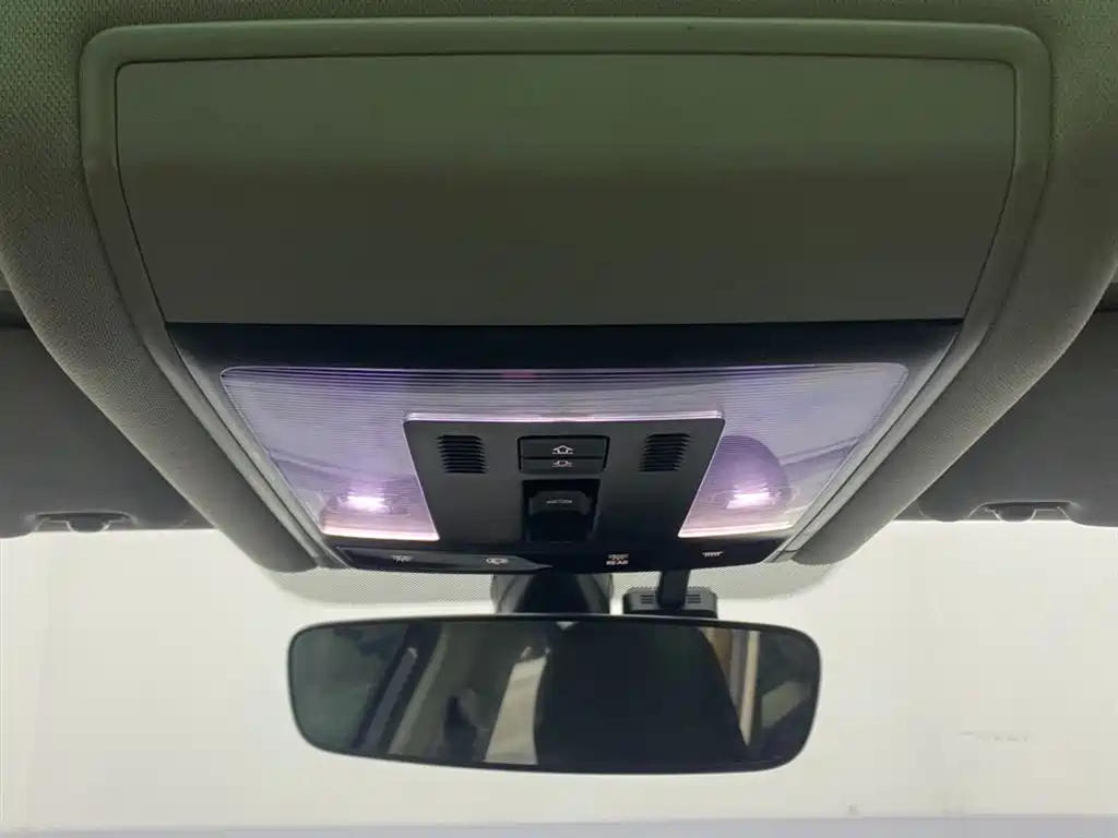 Volkswagen Passat 2023 Facelift 330TSI Starlight Elite Edition фото 26