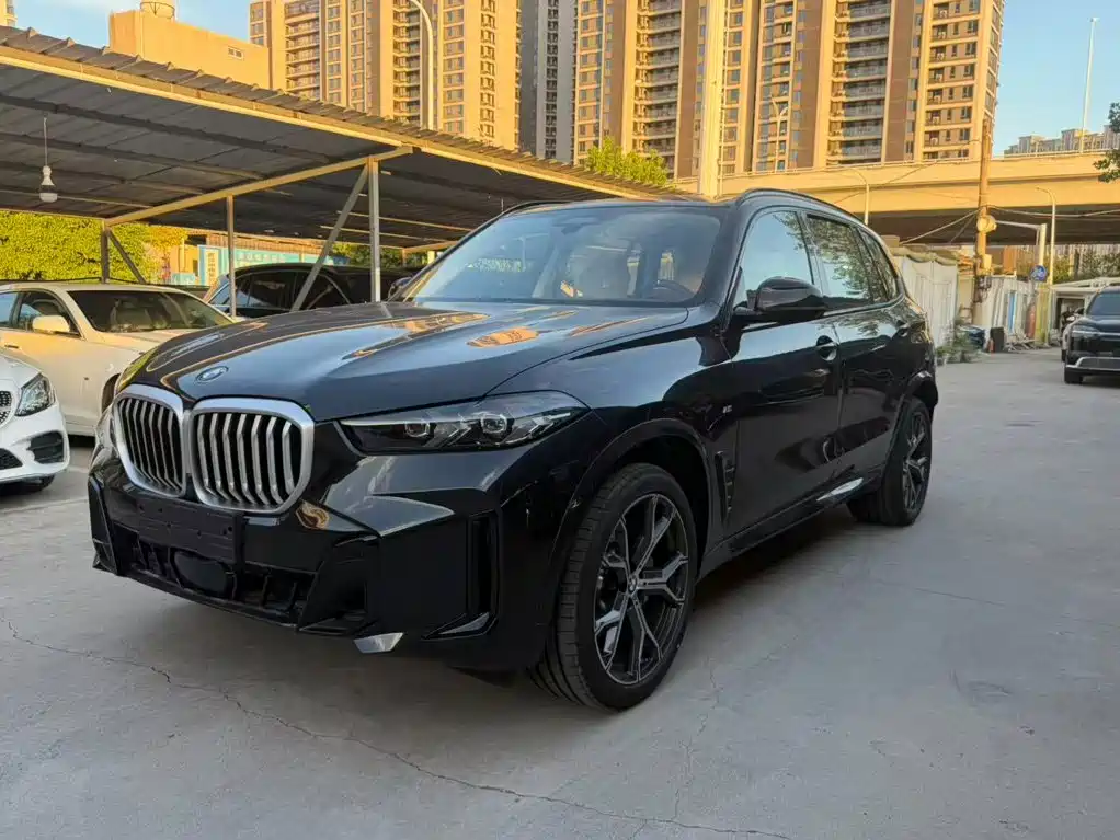 BMW X5 2026 2026 Facelift xDrive 30Li Exclusive M Sport Shadowline Package