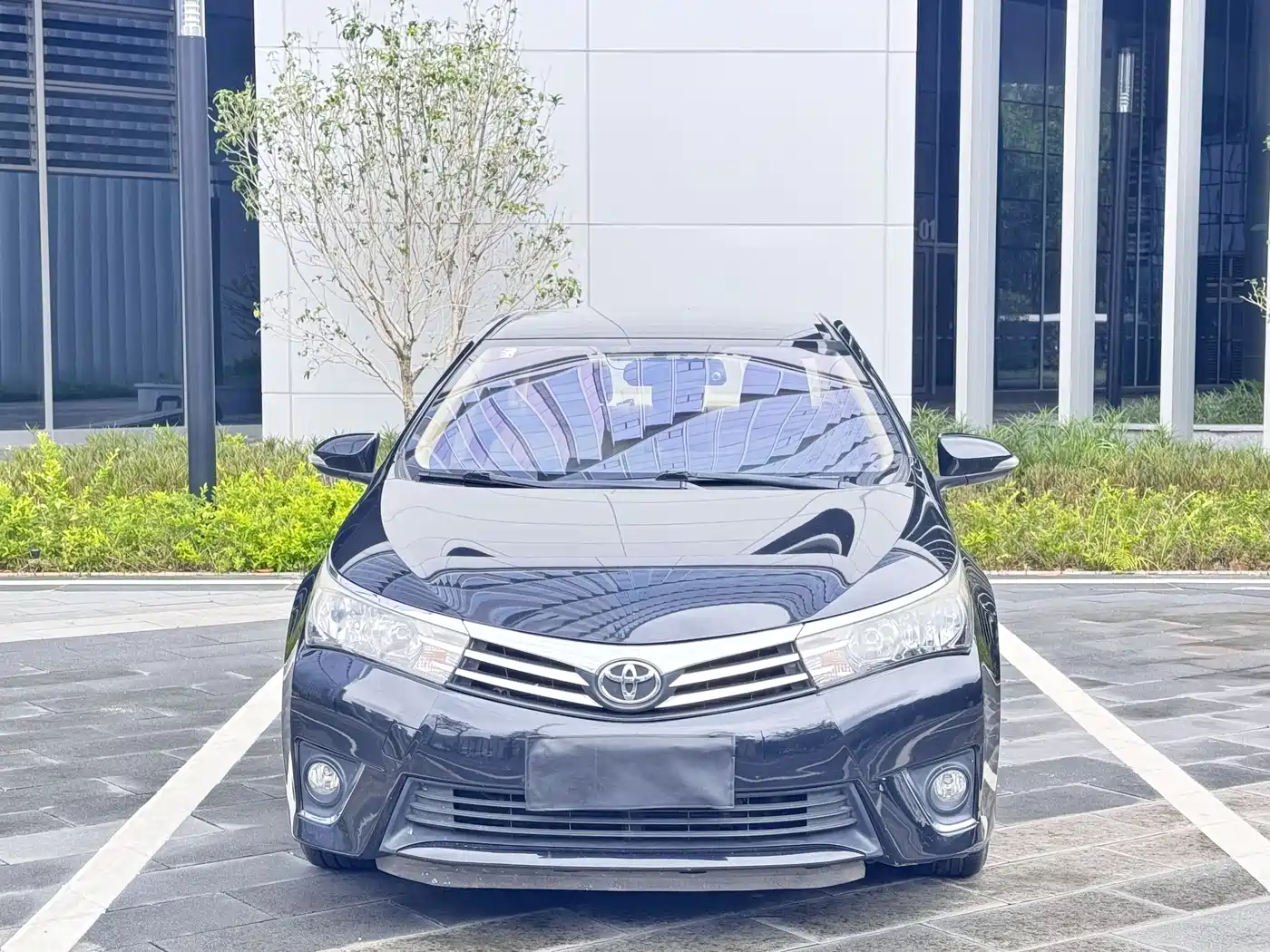 Toyota Corolla 2014 1.6L CVT GL фото 2