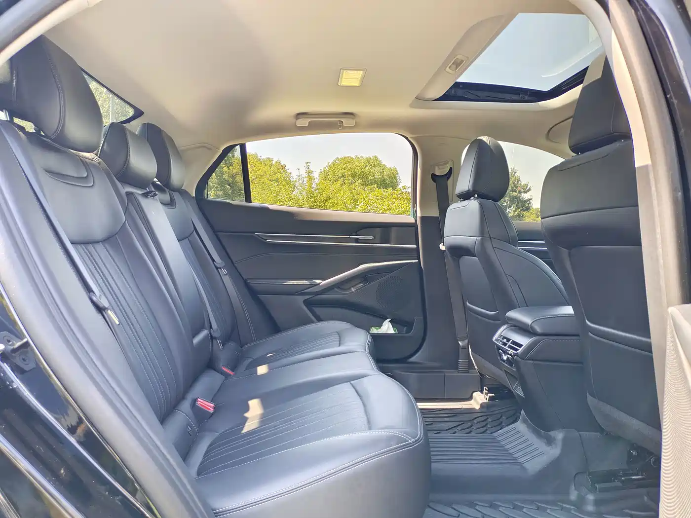 Ford Mondeo 2025 2025 1.5T EcoBoost Luxury